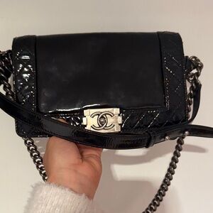 CHANEL Black Patent Leather Crossbody Bag